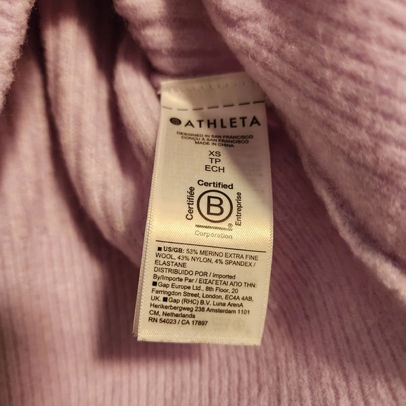 Athleta Layover V-neck sweater in Oxalis Violet or purple lilac - Picture 7 of 7